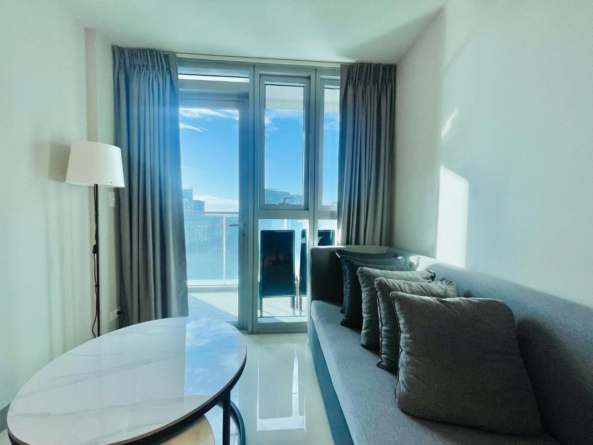 Uptown Parksuites Bgc Taguig Exterior foto